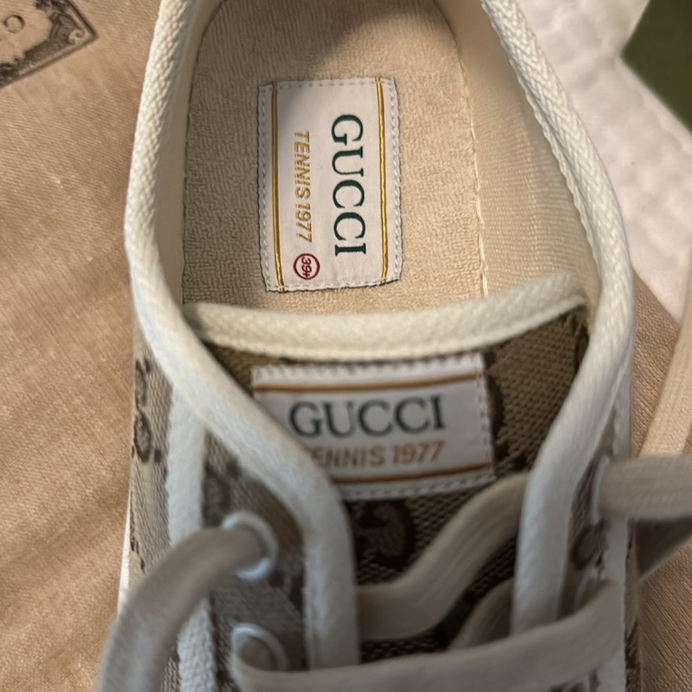 Gucci Beige and White Women's Sneakers - Picture 3 of 8